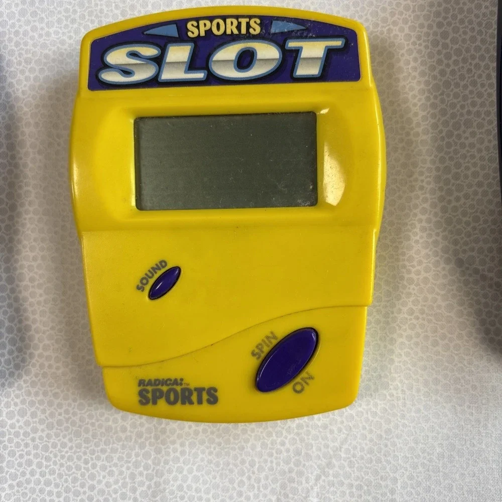 Lot of 3 Vintage Handheld Slots Games Pocket Slots, Sport Slots, Jackpot‎ Slots